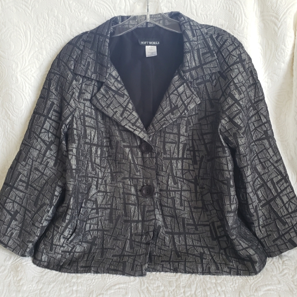 🫖2/$20 Soft Works Silver & Black Print Blazer